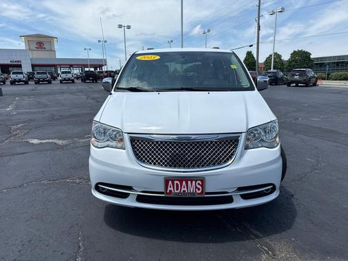 Bright White Clearcoat 2015 Chrysler Town & Country Touring-L
