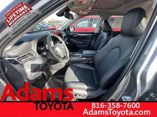 2026 Toyota Highlander Hybrid Limited