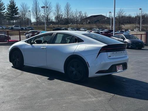 2023 Toyota Prius LE