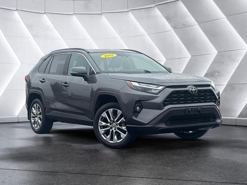 2022 Toyota RAV4 XLE Premium