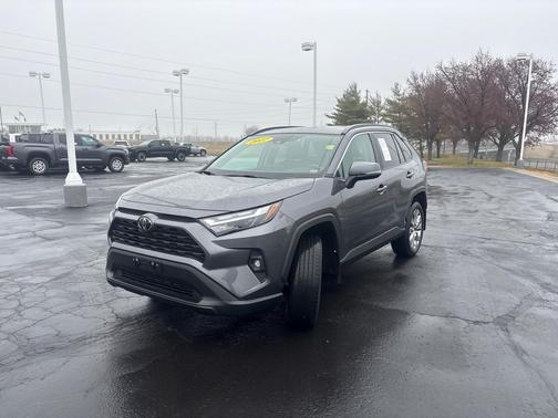 2022 Toyota RAV4 XLE Premium