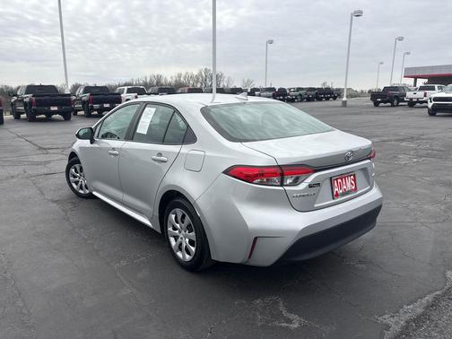 Classic Silver Metallic 2024 Toyota Corolla LE