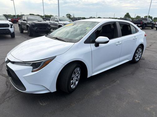 White 2022 Toyota Corolla LE