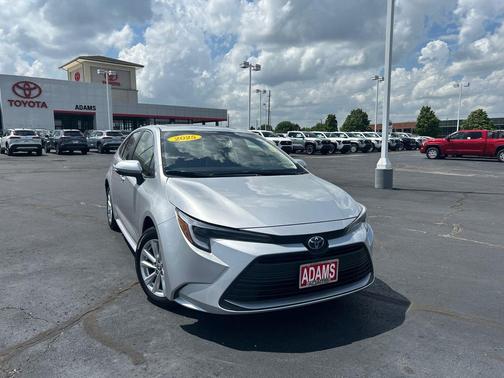 2025 Toyota Corolla Hybrid XLE