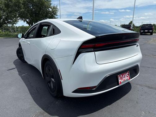 Wind Chill Pearl 2026 Toyota Prius LE