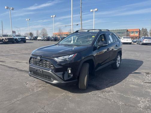 2025 Toyota RAV4 XLE Premium