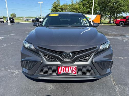 Predawn Gray Mica 2023 Toyota Camry SE