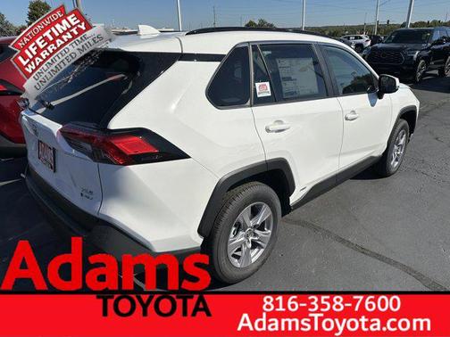 2025 Toyota RAV4 Hybrid XLE