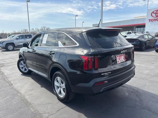 2023 Kia Sorento LX
