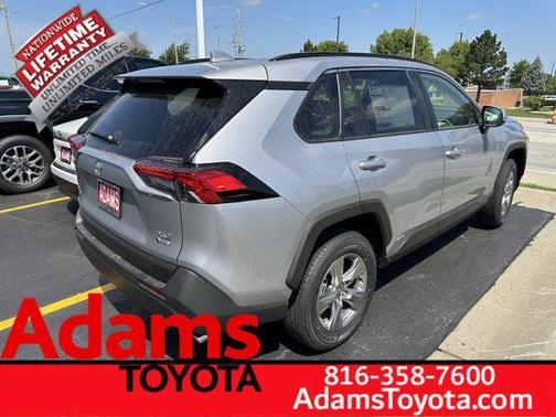 2025 Toyota RAV4 Hybrid XLE