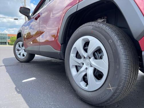 2025 Toyota RAV4 LE