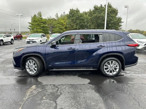 2022 Toyota Highlander Hybrid Limited