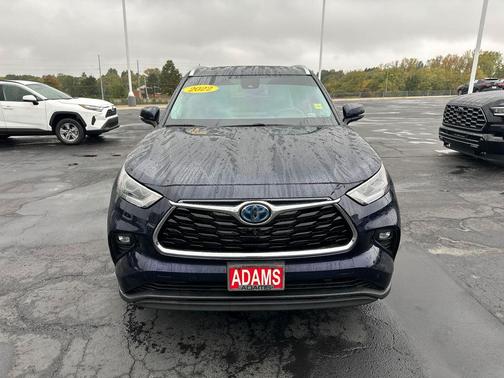 2022 Toyota Highlander Hybrid Limited