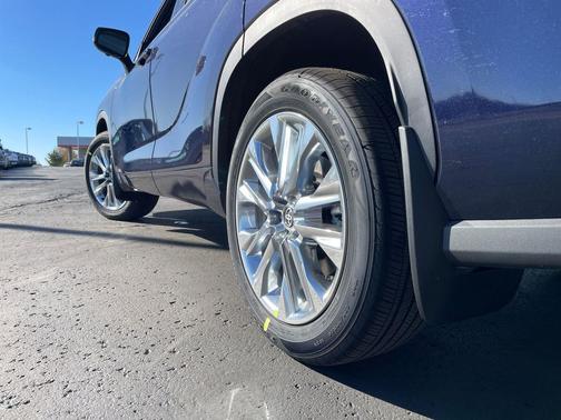 2026 Toyota Highlander Limited