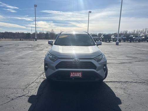 2020 Toyota RAV4 XLE