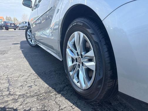 2023 Toyota Sienna Limited