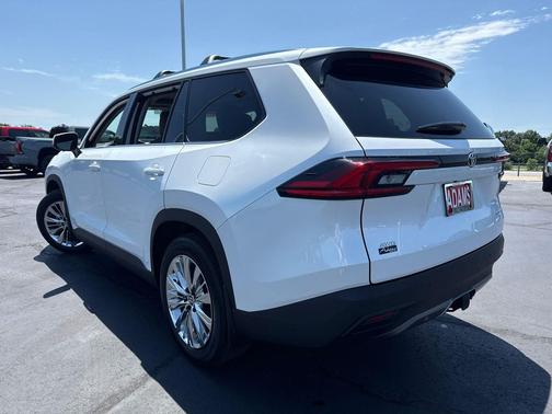 Wind Chill Pearl 2026 Toyota Grand Highlander Platinum