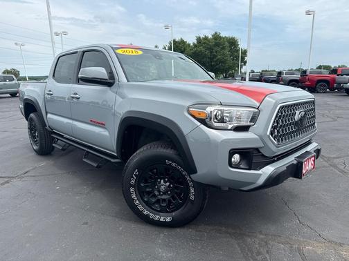 Cement 2018 Toyota Tacoma TRD Off Road