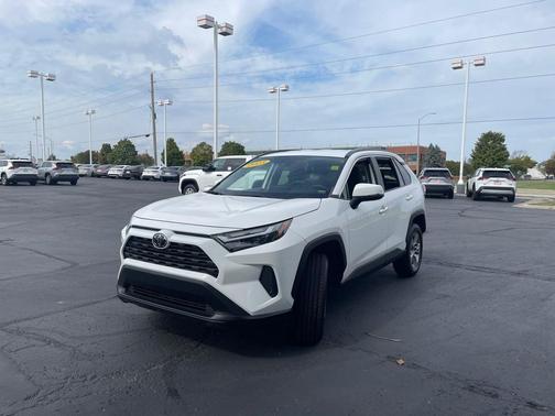 2023 Toyota RAV4 XLE