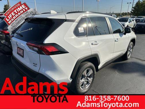 2025 Toyota RAV4 XLE