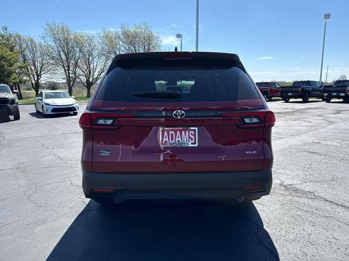 Ruby Flare Pearl 2026 Toyota Grand Highlander XLE