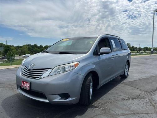 2015 Toyota Sienna LE