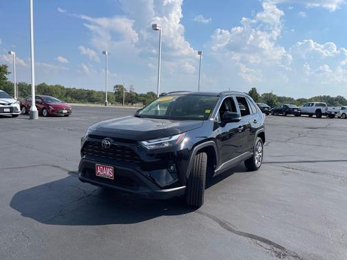2023 Toyota RAV4 XLE Premium