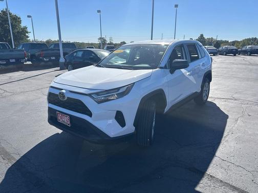 2025 Toyota RAV4 LE