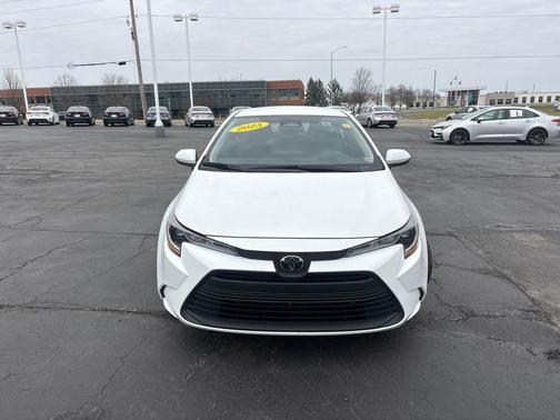 Ice Cap 2025 Toyota Corolla LE