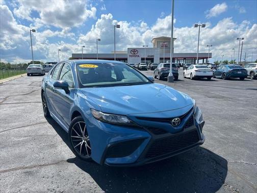 2024 Toyota Camry SE