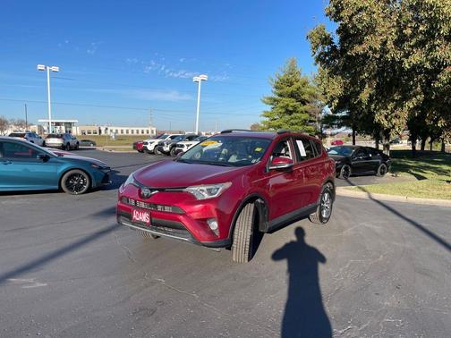 2018 Toyota RAV4 XLE