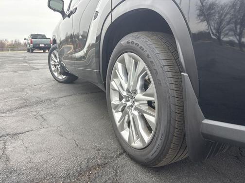 2023 Toyota Highlander Hybrid Limited