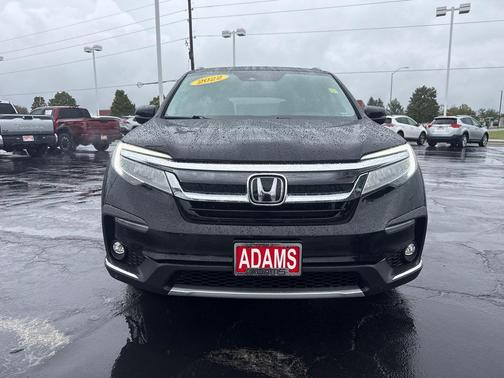 Crystal Black Pearl 2022 Honda Pilot Touring 8-Passenger