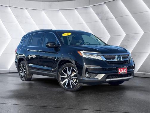 Crystal Black Pearl 2022 Honda Pilot Touring 8-Passenger