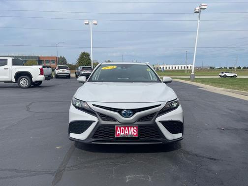 2024 Toyota Camry Hybrid SE