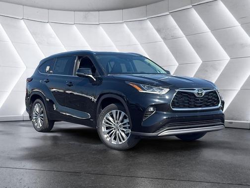 2026 Toyota Highlander Hybrid Platinum