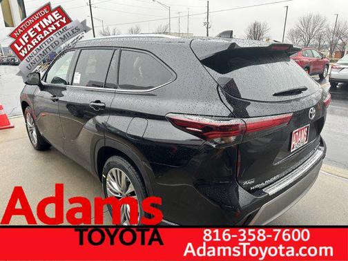 2026 Toyota Highlander Hybrid Platinum