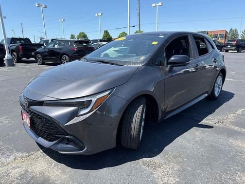 Magnetic Gray Metallic/Midnight Black Metallic 2023 Toyota Corolla SE