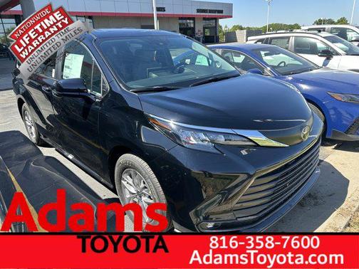 Midnight Black Metallic 2026 Toyota Sienna XLE