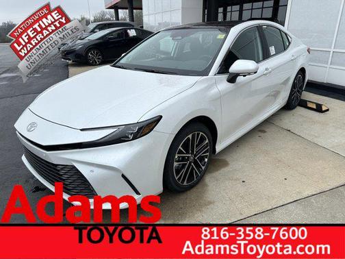 Wind Chill Pearl 2026 Toyota Camry XLE