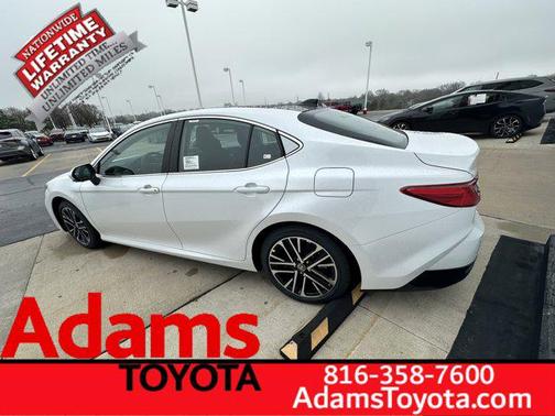 Wind Chill Pearl 2026 Toyota Camry XLE