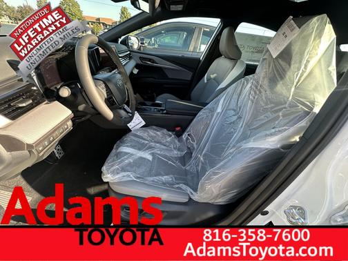 Ice Cap 2026 Toyota Camry SE