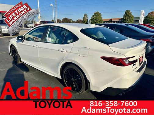Ice Cap 2026 Toyota Camry SE
