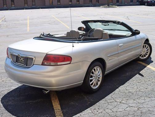 Bright Silver Metallic 2001 Chrysler Sebring 2dr Convertible LXi