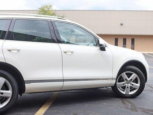 2012 Volkswagen Touareg VR6 Sport