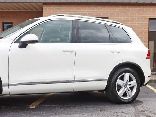 2012 Volkswagen Touareg VR6 Sport