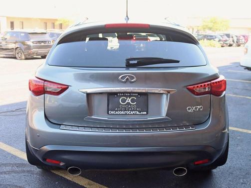 2015 INFINITI QX70 Base