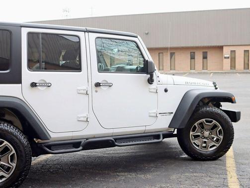 Bright White Clearcoat 2018 Jeep Wrangler JK Unlimited Rubicon