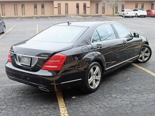 2010 Mercedes-Benz S-Class S 550 4dr Sedan S550 4MATIC
