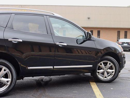 2011 Nissan Rogue SV